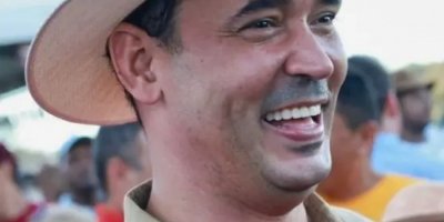 Vcientinho registra plano de governo