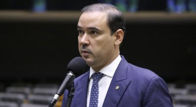Vicentinho Júnior apresenta certidões negativas de condenação e pede que eleitores analisem história, trabalho e biografia dos pré-candidatos