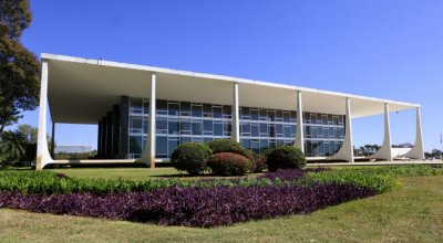 STF afasta prefeito e vice de Macapá em investigação sobre desvio de recursos de emendas parlamentares