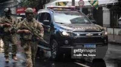 PF prende policiais civis do Rio que extorquiam integrantes do CV