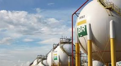 Distribuidoras pedem mais importação de diesel pela Petrobras