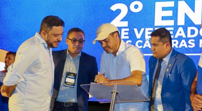 Governador Wanderlei Barbosa reforça compromisso com o municipalismo durante encontro de vereadores em Palmas