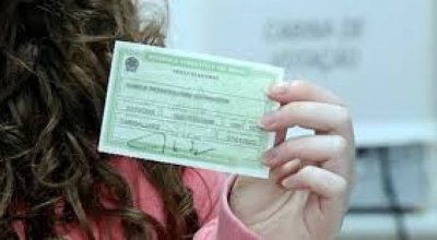 Eleitor tem um mês para regularizar pendências e ficar apto a votar
