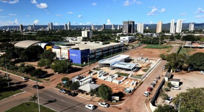 Obras do Centro de Educação e Saúde Inclusiva Sarah Gomes avançam com instalação de painéis isotérmicos