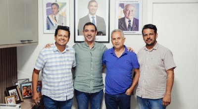 Prefeitos do Republicanos aderindo a candidato da oposição apontam que algo não vai bem na pré-campanha. Governador repassou R$ 6,5 bilhões a prefeitos em quatro anos e tem aprovação de 83%!! Que jaboticaba seria esta?
