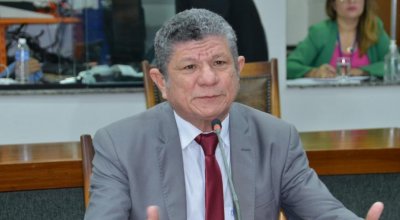 Líder do governo explica que Executivo quer apenas que recurso das MPs seja apreciado pelo plenário e que a maioria decida ao invés de decisão solitária de Amélio Cayres sem parecer da Comissão de Constituição e Justiça