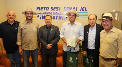 Durante visita à Feira, presidente Roberto Pires reforça papel estratégico da FIETO no apoio à Agrotins