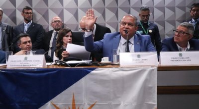 Senador Eduardo Gomes reúne prefeitos, reforça articulação política e amplia apoios durante Marcha dos Municípios em Brasília