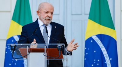 "Não se meta nas eleições no Brasil", diz Lula a Trump