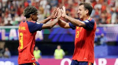 Espanha desencanta e vence a 1ª na Copa goleando a Arábia Saudita