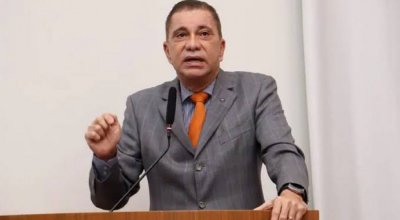 Amastha parece querer papel de Sargento Garcia: três anos após pede explicações de Cínthia que nem a polícia exigiu para apreciar contas aprovadas por unanimidade  pelo TCE.  Sargento Garcia era apenas inocente trapalhão atrás de Zorro. Ex-prefeito, não!
