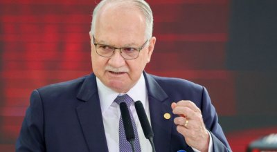 Fachin repudia fala de Milei contra Moraes e reafirma autonomia do STF