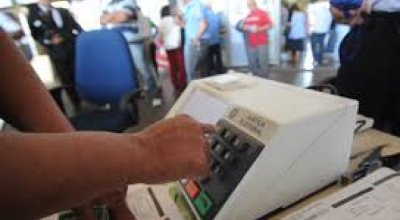 Pitágoras abre o jogo: 37% dos votos válidos correspondem a 48,6% dos votos...válidos. Redes disseminam sem medo do ridículo uma conta maluca de professor Pardal de que Dorinha estaria a 1,32 de ganhar no primeiro turno
