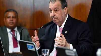 Relator da CCJ do Senado vota a favor da PEC do fim da escala 6x1
