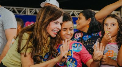 Professora Dorinha inicia roteiro por quatro cidades com reuniões, caminhada e encontro com empresários