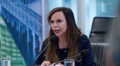 Campanha eleitoral tem que acabar logo, caso contrário acaba o Estado. Promessa de Dorinha de abono natalino a beneficiários do Bolsa Família federal consumiria o equivalente a dois orçamentos anuais da Setas!!!