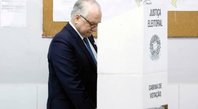 Vontade das urnas precisa ser respeitada, afirma Fachin após votar