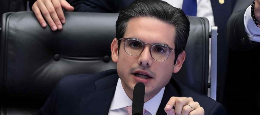 Proposta que acaba com jornada de trabalho 6x1 vai para a CCJ