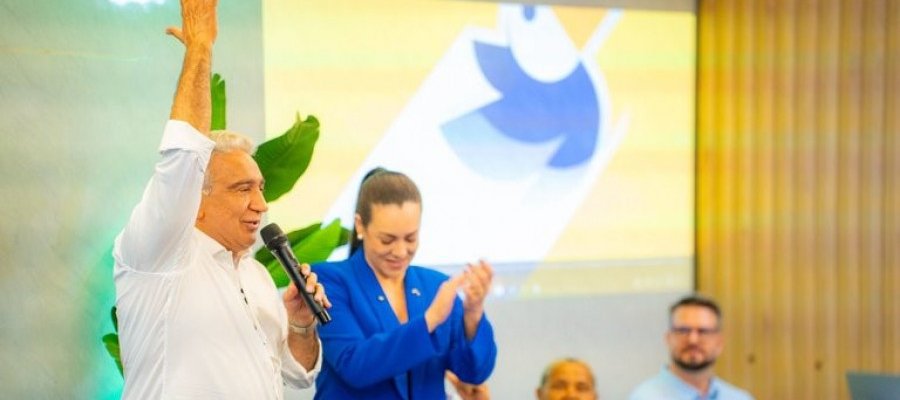 Políticos mantém a desfaçatez:  discutem candidaturas 24 horas por dia, até quando dizem que não as estão discutindo!! Janela partidária está a duas semanas mas eles mantém o surrado  bordão! da preocupação com o eleitor
