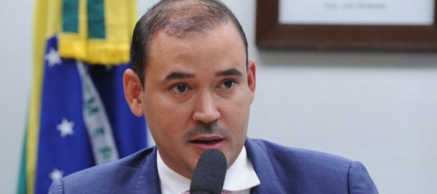 Deu-se o inevitável: Vicentinho Jr assume PSDB e alavanca candidatura ao governo. Cínthia Ribeiro é aguardada no PSD de Laurez Moreira