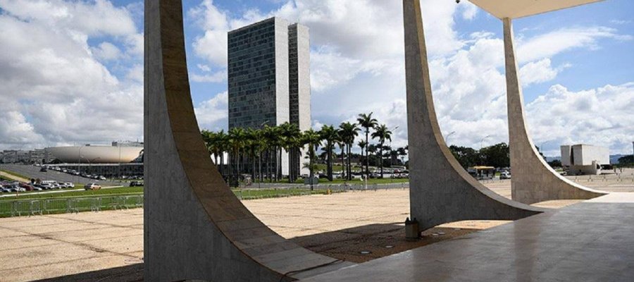 Wanderlei obriga Dorinha a explicar ao distinto público o que fez pelo seu retorno, ter dele a decisão de não renunciar e o apoio à candidatura do União Brasil quando situação do Governador dependia do STF e não do Senado