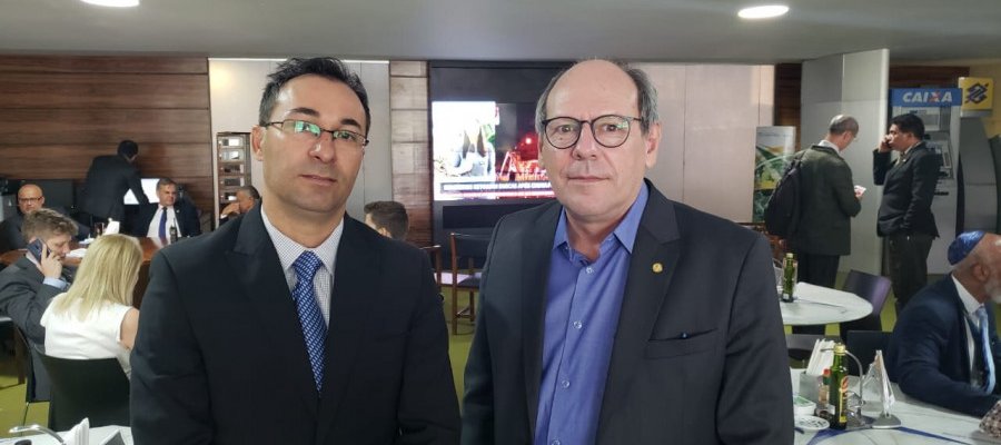 Ronaldo Dimas e Wagner Rodrigues se movimentam para garantir vaga na majoritária. Única chapa com vaga aberta é de Vicentinho Jr. Conversas se dão no Podemos em BSB e podem sangrar campanha de chapa fechada de Dorinha