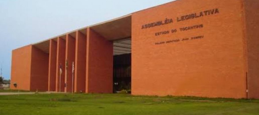 Procuradores, ativos e aposentados, poderão contar para efeito da licença prêmio de até 35% aprovada por deputados também o tempo que exerceram atividade de advocacia fora do serviço público. Essa LC 178 é uma das mais vergonhosas da história do Estado