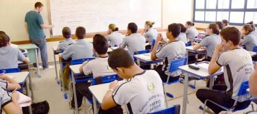 Estado nas últimas posições e Capital dentre as dez melhores no Ideb. Bônus e ônus do desempenho, no entanto, recaem só nos administradores, excluíndo os professores que recebem o teto nacional. Uma reflexão não seria  irrelevante